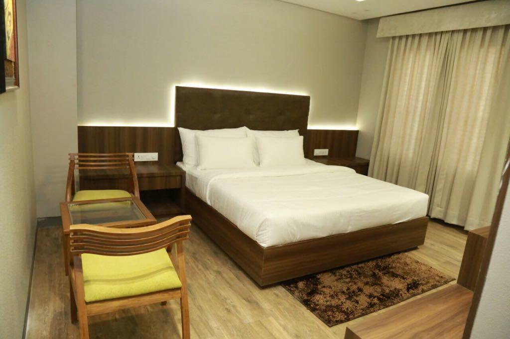 Hotel City Crown Mandsaur Екстер'єр фото