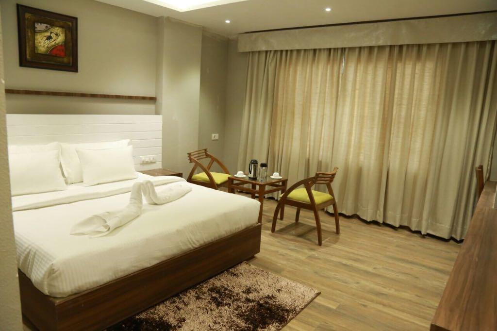 Hotel City Crown Mandsaur Екстер'єр фото