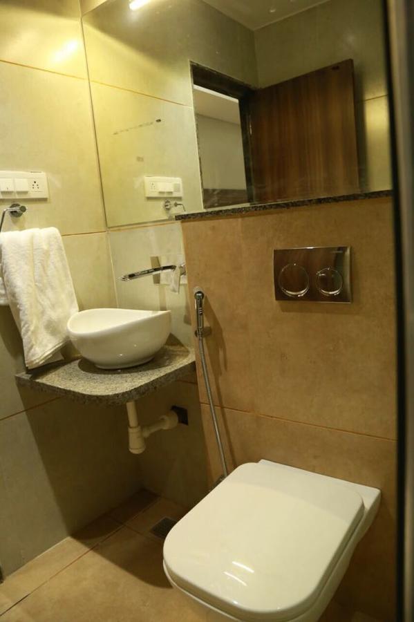 Hotel City Crown Mandsaur Екстер'єр фото