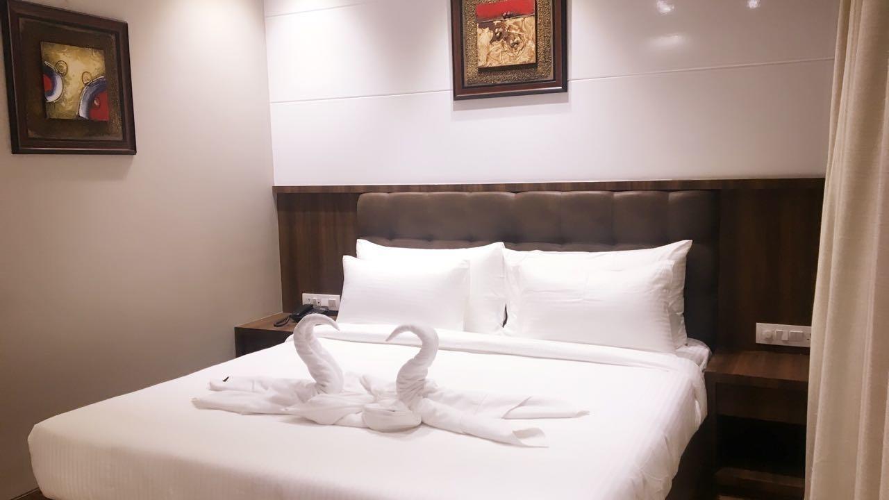 Hotel City Crown Mandsaur Екстер'єр фото