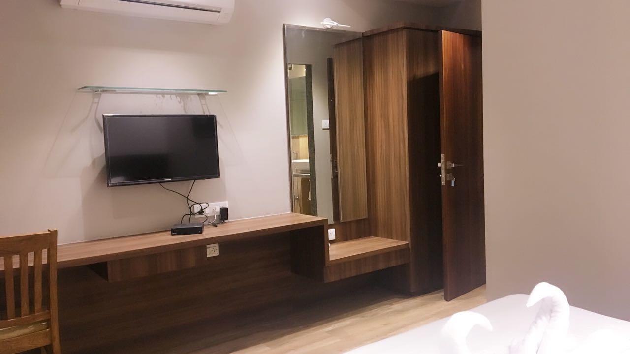 Hotel City Crown Mandsaur Екстер'єр фото